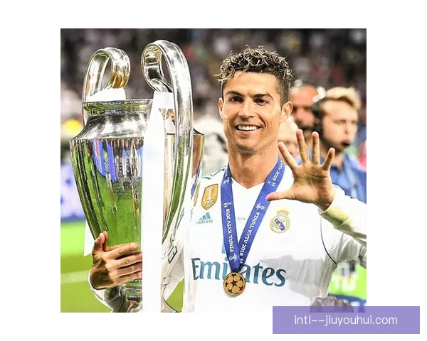 托雷拉重返土超赛场展现抢断王风采再度成为防守核心